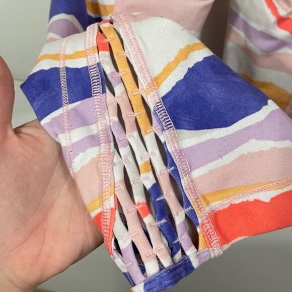 LuLuLemon True Self Bleacher Striped Crop Legging - Picture 6 of 6